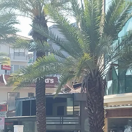 200 Meters From The Beach In The Center Of Alanya Appartamento