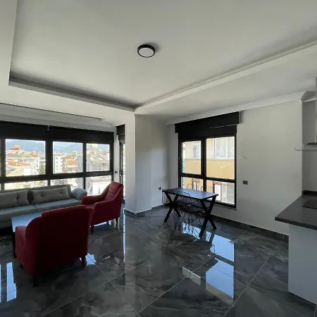 200 Meters From The Beach In The Center Of Alanya *